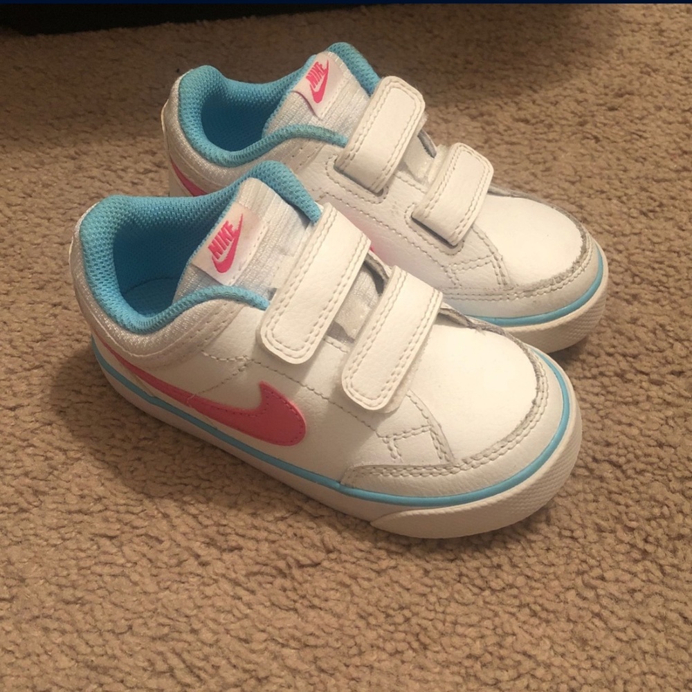 Nike Toddler Shoes - Size 8